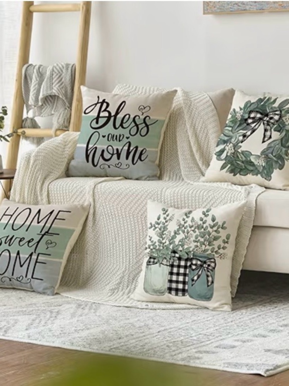 Set of 4 mint green and cream pillow covers
